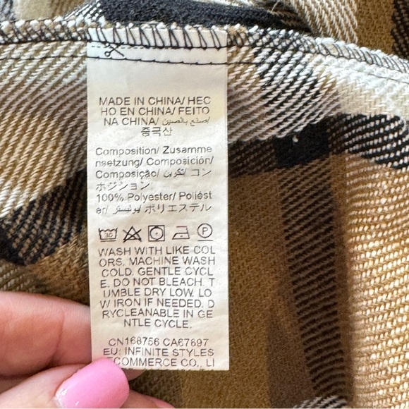 SHEIN Curve 3XL Women’s Plaid Fleece Vest in Tan & Gray - Picture 5 of 8